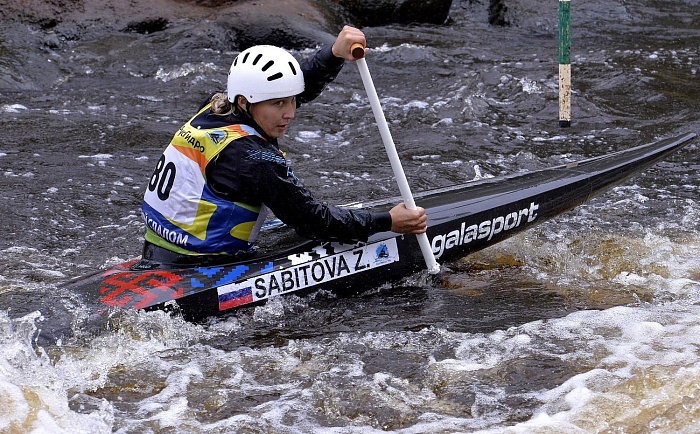 Выиграла золото на краковском канале