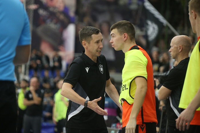 Главный тренер мини-футбольного клуба «Новая генерация» Алексей Степанов: «У нас каждая игра валидольная»