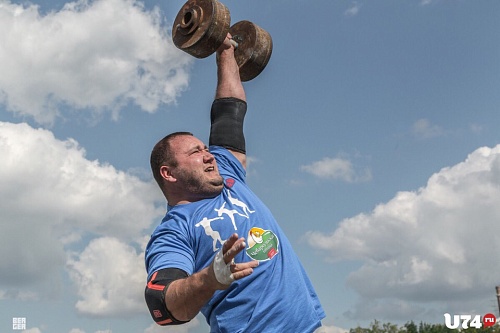«Лев» наступал на пятки уральскому силачу