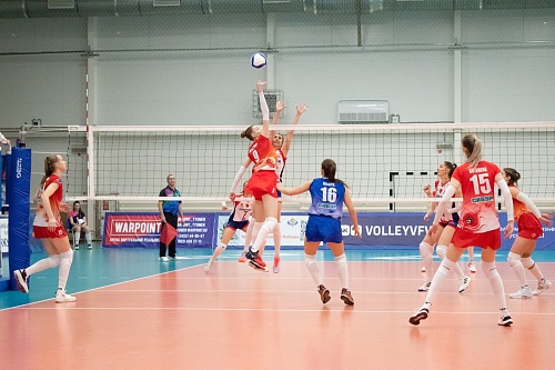 Лидер волейбольной высшей лиги «А» забрал второй матч в Тюмени