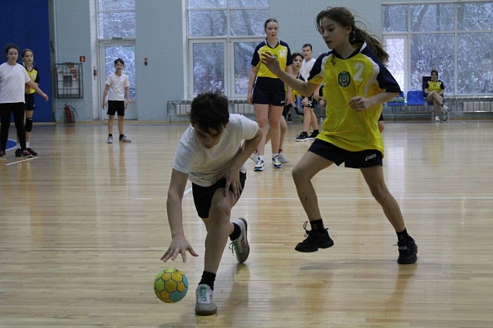 В «Сердце Тюмени» сыграли в гандбол!
