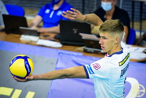 В Уфе уступили хозяевам на тай-брейке