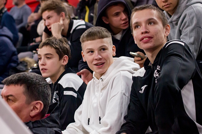 Чемпионат России по мини-футболу среди клубов PARI-Суперлиги. 10-й тур. Вторая игра. МФК «Синара» (Екатеринбург) – МФК «Тюмень» – 10:5