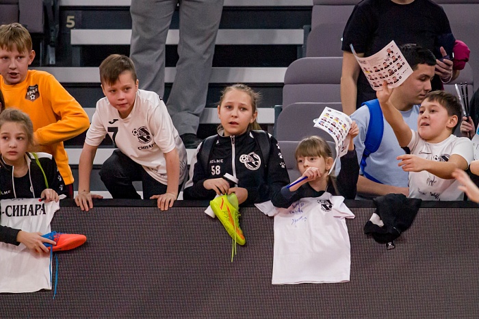 Чемпионат России по мини-футболу среди клубов PARI-Суперлиги. 10-й тур. Вторая игра. МФК «Синара» (Екатеринбург) – МФК «Тюмень» – 10:5