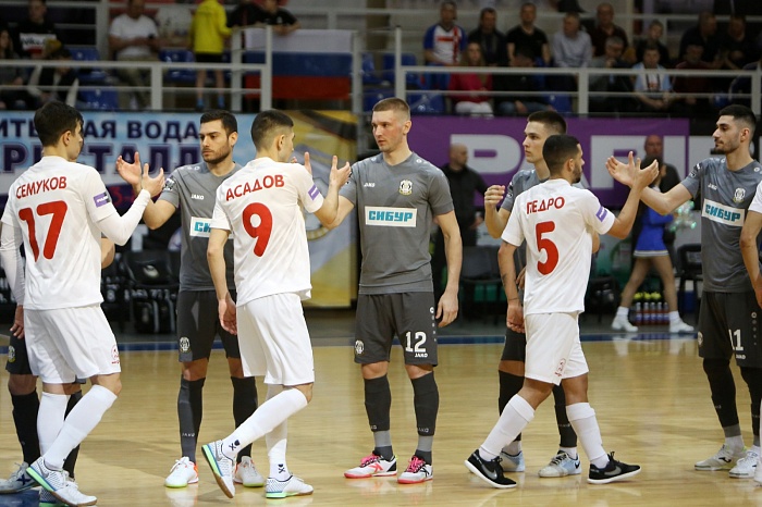 Четвёртая игра плей-офф между МФК «Тюмень» и МФК КПРФ: время для экспериментов?