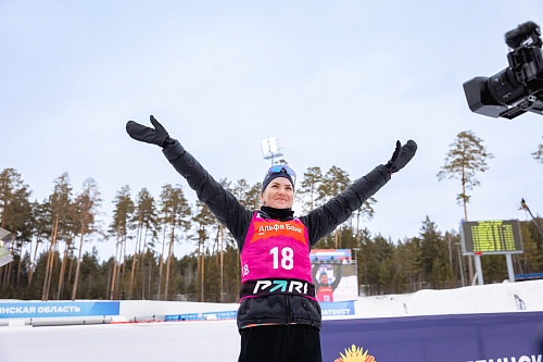 Победительница пасьюта в финале Кубка России по биатлону Виктория Сливко: «Приятно, что в такой праздник порадовала своих родных и болельщиков»