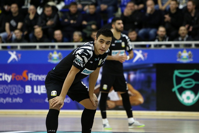 Игрок мини-футбольного клуба «Тюмень» Азиз Муждаков: «Хотелось бы повторить сценарий чемпионской серии против КПРФ»