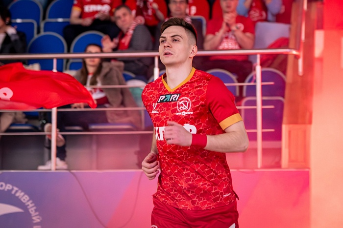 Мини-футбольный клуб «Тюмень» в трансферах не изменяет себе: команду пополнил уроженец Ноябрьска Сергей Орлов