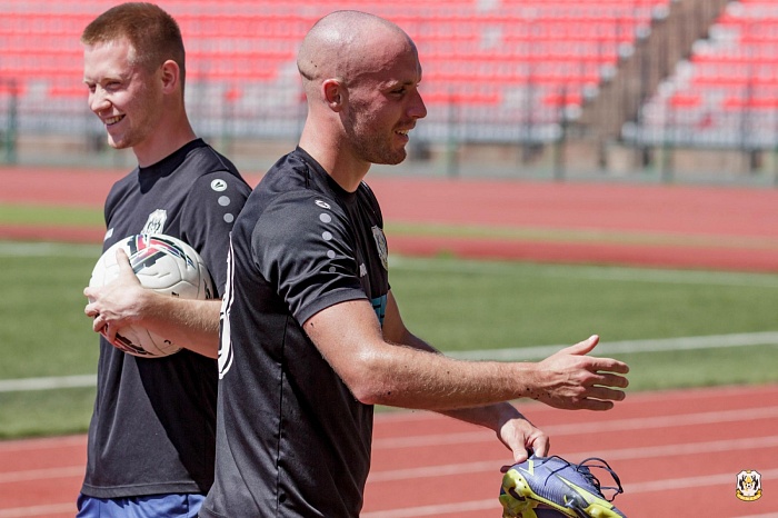 Игрок футбольного клуба «Тюмень» Владислав Тюрин: «В детстве начинал в нападении. Нравился Фернандо Торрес»