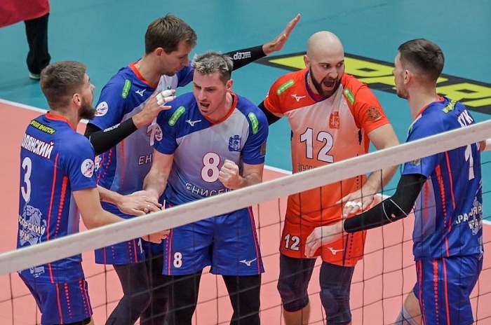 В Ханты-Мансийске на одну команду стало меньше