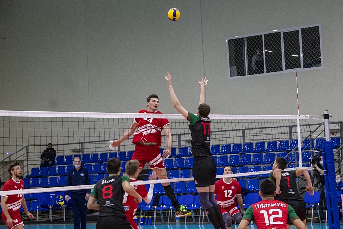 «Тюмень» выиграла важный поединок в Магнитогорске