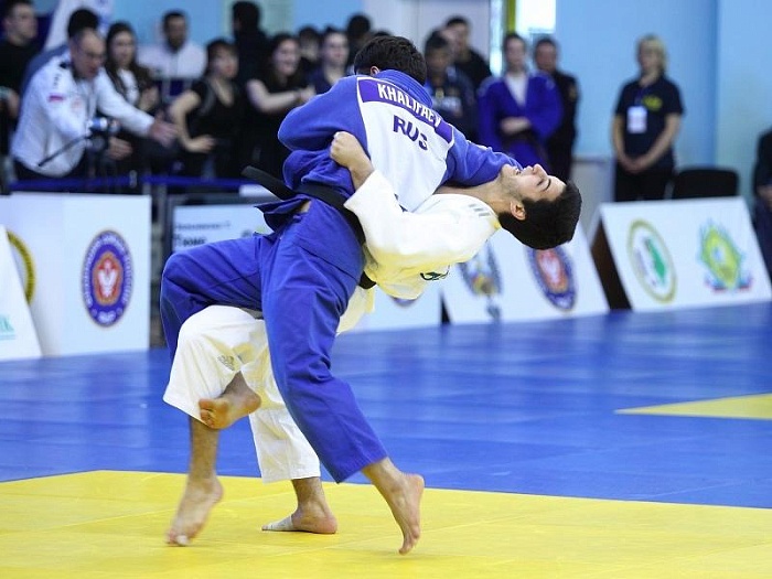 Боролись за путевки в Красноярск