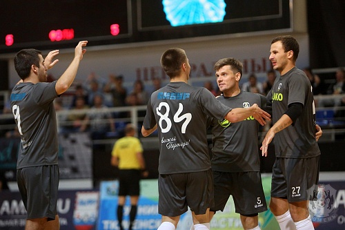 МФК «Тюмень» снова забил пять мячей в Ухте (ОНЛАЙН)