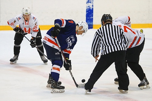 Тюменский СХК «Газовик» выиграл третий период у чемпиона