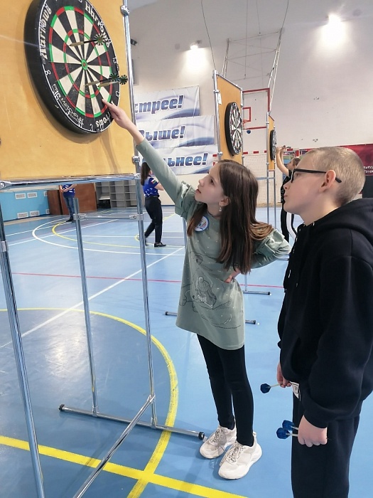 Тюменские школьники провели 2-й этап лиги по дартсу