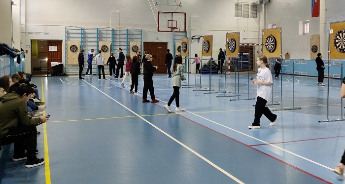 Тюменские школьники провели 2-й этап лиги по дартсу