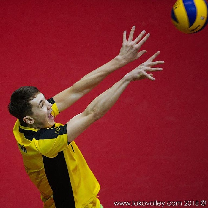 «Университет» вырвался на второе место