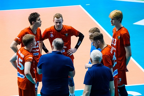 В Кемерове волейболисты «Тюмени» проиграли «Енисею»