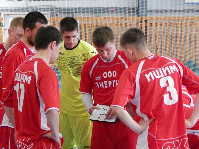 «Кристалл» мячей не пропускал