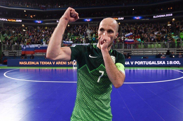 Осредкар осчастливил сибирских сербов