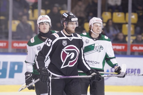 Хоккейный клуб «Рубин» потерпел второе домашнее поражение подряд