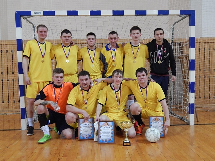 В финале «Вагонник» добился трудной победы