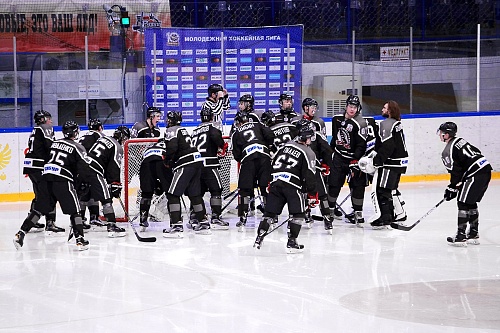 «Тюменский Легион» доверяет выпускникам спортивной школы