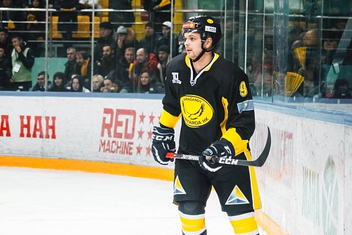 «Рубин» подписал Вадима Хлопотова