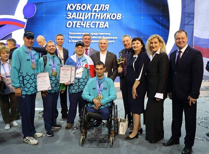 Руслан Юсупов и Денис Черкасов выступят на чемпионате и первенстве России по спортивному метанию ножа