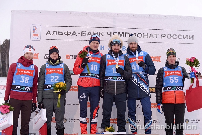 Тюменец Александр Логинов победил в индивидуальной гонке на чемпионате России по биатлону