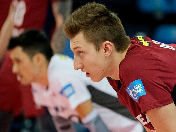 Первый матч завершили волевой победой