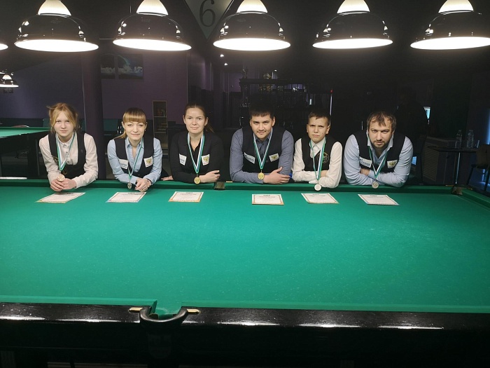 Бильярдисты сразились в «американку»