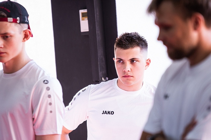 Нападающий тюменского хоккейного клуба «Рубин» Макар Насретдинов: «С «мужичками» общаемся нормально, всё хорошо»