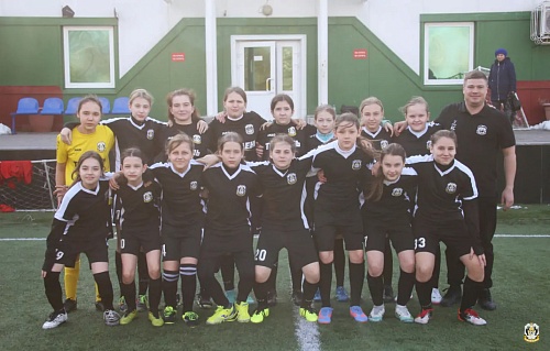 Тюменские футболистки одержали три победы в столице Урала