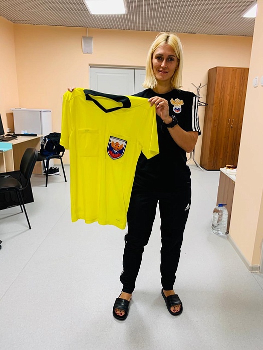 Елена Шнырова: «Сложнее всего судить детские матчи»