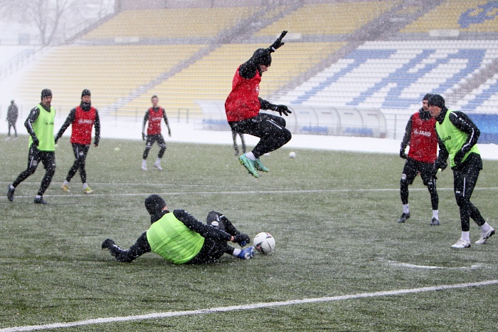 Тренировка ФК «Тюмень» перед первой домашней игрой в 2022 году