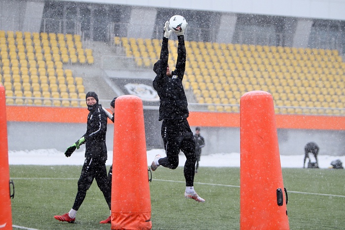 Тренировка ФК «Тюмень» перед первой домашней игрой в 2022 году