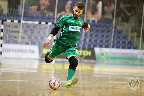 За тюменский клуб забивали 15 футболистов