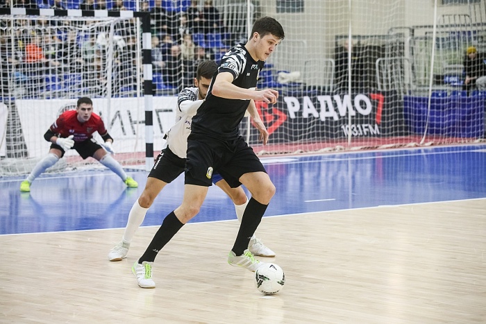 Исполнительный директор мини-футбольного клуба «Тюмень» Денис Харин: «Предложение об аренде Данила Карпюка поступило только из Казахстана»