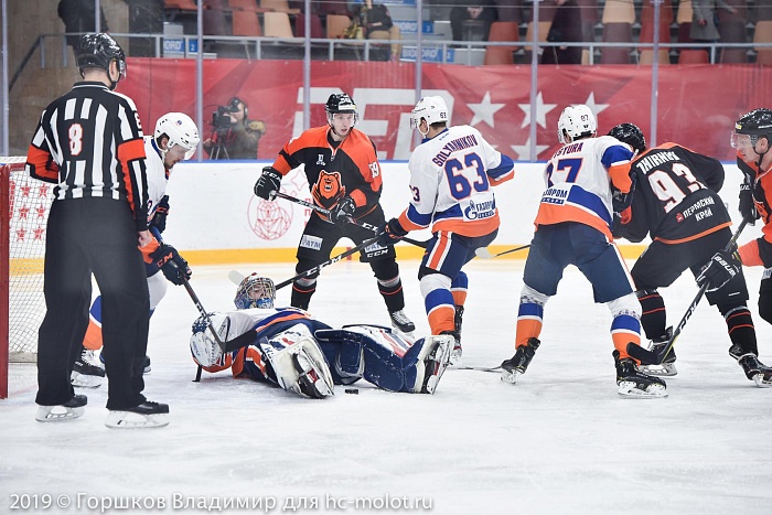 Невские армейцы уступили в Перми