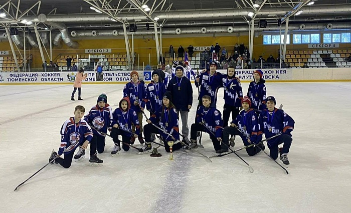 Девушка лучше всех ловила «Золотую шайбу»