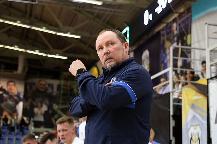 Наставник мини-футбольного клуба «Синара» Евгений Давлетшин: «Обычно в матчах с «Тюменью» идём ноздря в ноздрю»