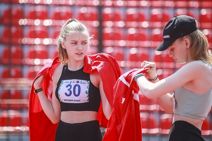 Участница соревнований по лёгкой атлетике «Шиповка юных» Ксения Горшкова: «Занимаюсь лыжами, но у меня какая-то особенная прыгучесть»