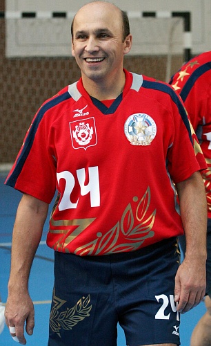 Играет с юношеским блеском в глазах, или Как оставаться молодым