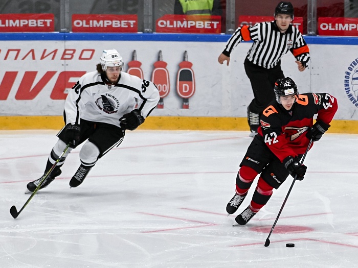 Хоккейный клуб «Тюменский Легион» смог отыграться, но уступил...