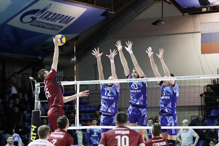 Сургутяне упустили победу в дерби