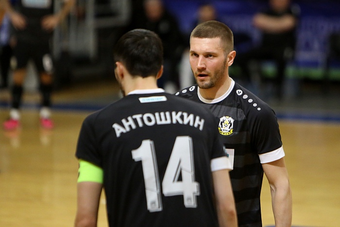 RARI-Суперлига. 1/4 финала. 3 матч. "Тюмень" - "Норильский никель" - 4:4 (3:4 по пенальти)