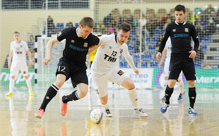 Андрей Батырев и Николай Шистеров. Фото Галины БЕЗБОРОДОВОЙ