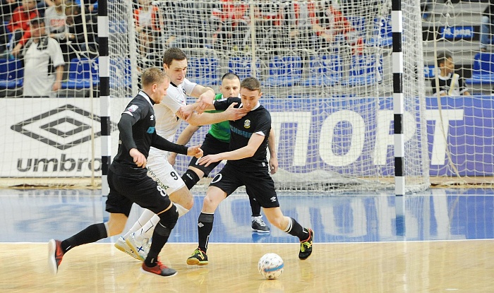 Александр Упалёв, Павел Власов, Ильнур Исламов. Фото Галины БЕЗБОРОДОВОЙ