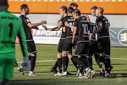 ФК «Тюмень» тратил моменты, но все равно победил (ОНЛАЙН)